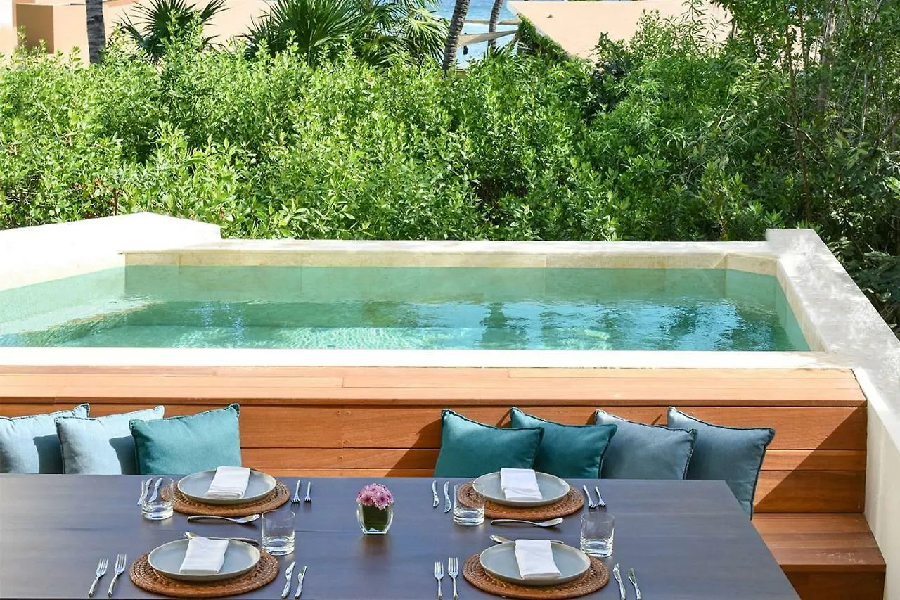 Rosewood Mayakoba Lafitte Resort