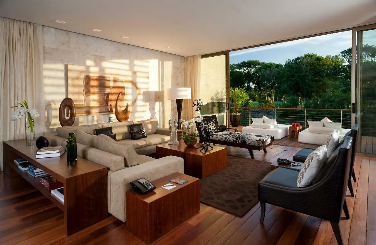 Rosewood Mayakoba Lafitte